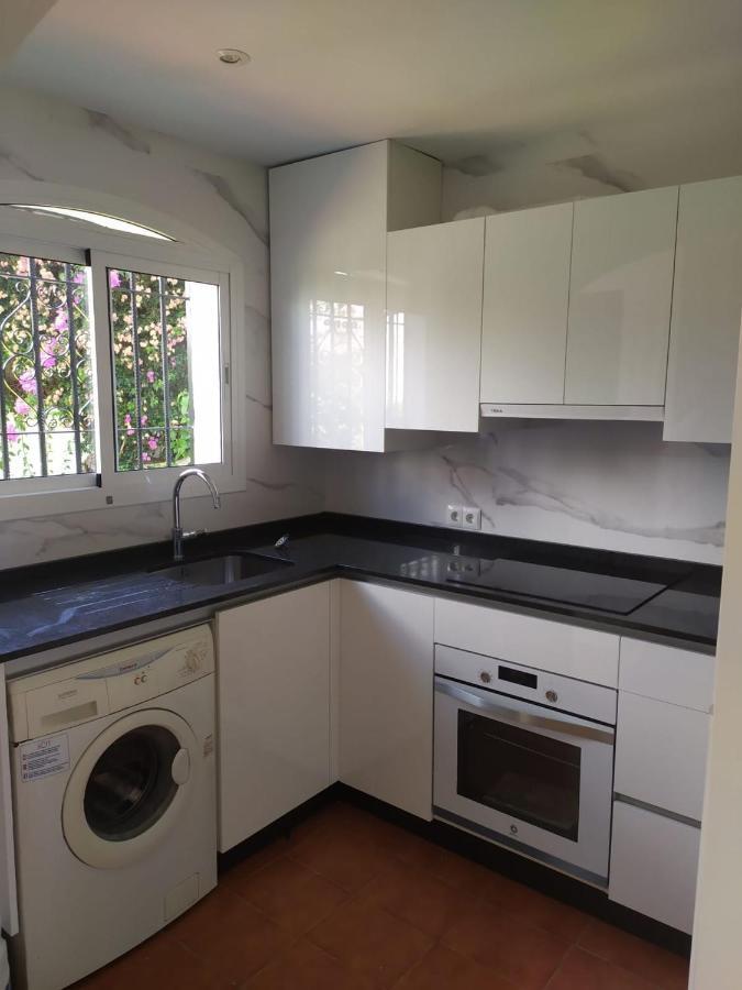 Pinos 11 Menyber Apartment Нерха Екстериор снимка