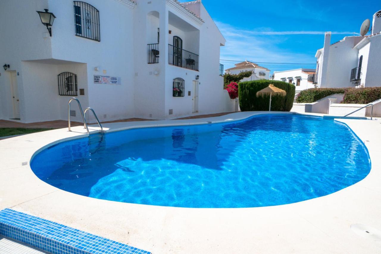 Pinos 11 Menyber Apartment Нерха Екстериор снимка
